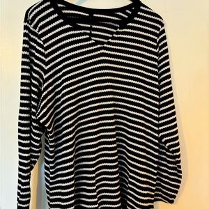 Torrid NWOT Long sleeve shirt